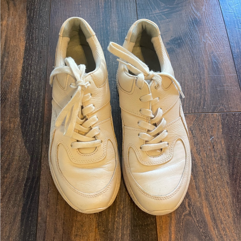 Everlane sneakers